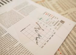 4 STRATEGIC INVESTORS INCENTIVES 4 STRATEGIC INVESTORS INCENTIVES