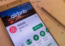 Tokyo,japan.,April,28,,2018:,Airbnb,Application,On,Smartphone,Screen.,Airbnb