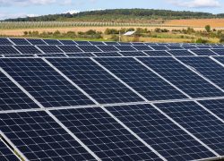 Solar,Panels,In,Large,Photovoltaic,Power,Station,,Solar,Park,,Renewable