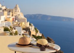 TOURISM-STRONGER-THAN-EVER TOURISM-STRONGER-THAN-EVER